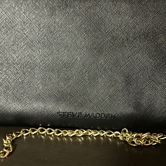 Steve Madden Floral Black Clutch with Gold Chain - Picture 3 of 3